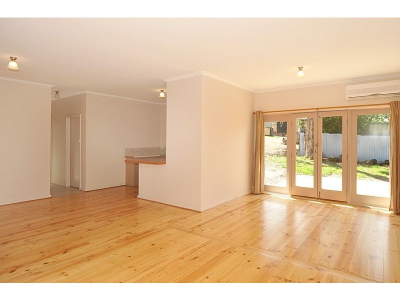 18 Norfolk Avenue, Victor Harbor SA 5211