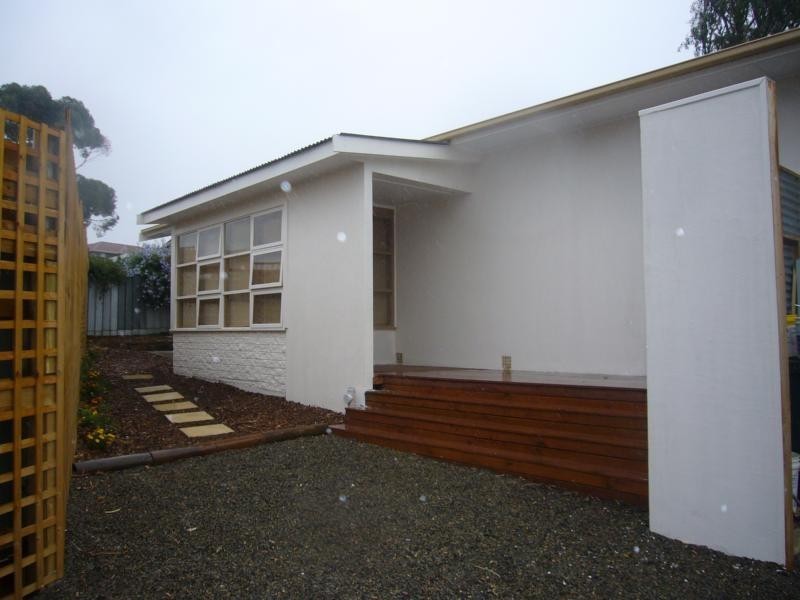 18 Norfolk Avenue, Victor Harbor SA 5211