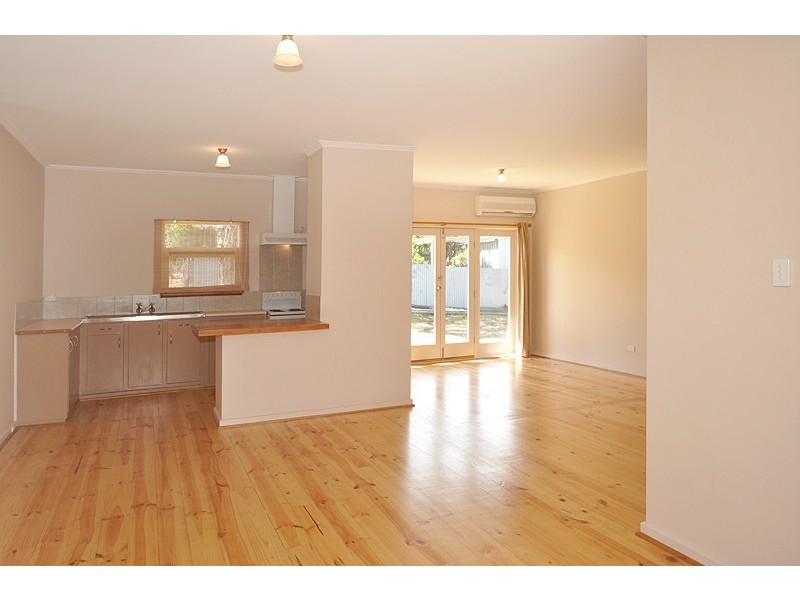 18 Norfolk Avenue, Victor Harbor SA 5211