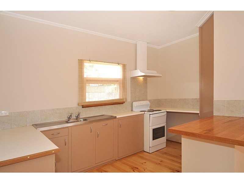 18 Norfolk Avenue, Victor Harbor SA 5211