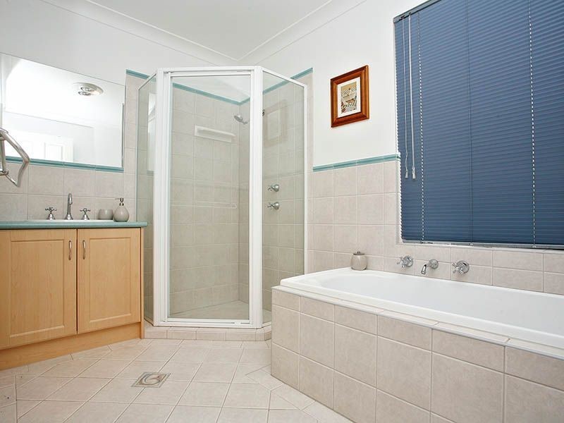 10 Tolarno Drive, Hindmarsh Island SA 5214