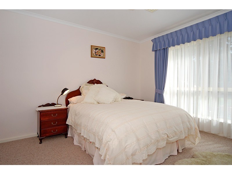 11 Tam O’Shanter Place, Mccracken SA 5211