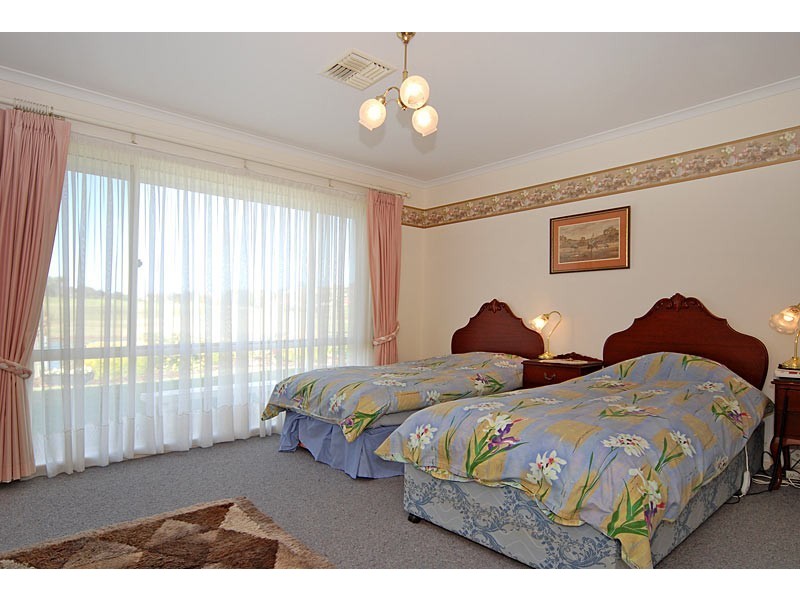 11 Tam O’Shanter Place, Mccracken SA 5211