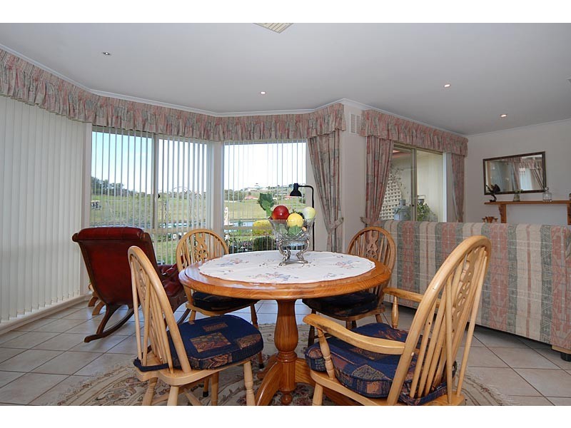 11 Tam O’Shanter Place, Mccracken SA 5211