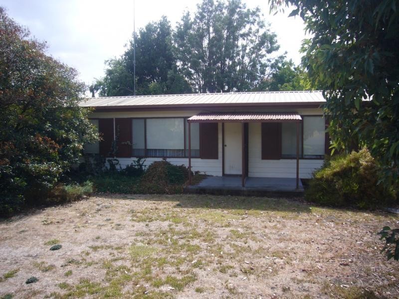 16 Simpson Avenue, Encounter Bay SA 5211