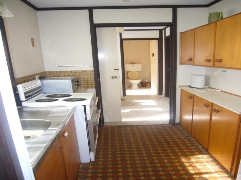 16 Simpson Avenue, Encounter Bay SA 5211