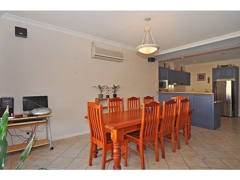 18 Lindsay Street, Victor Harbor SA 5211