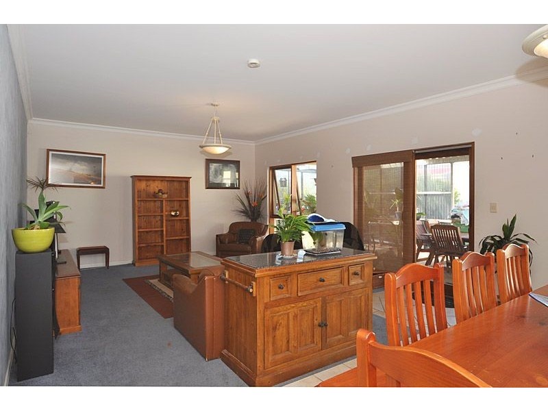 18 Lindsay Street, Victor Harbor SA 5211