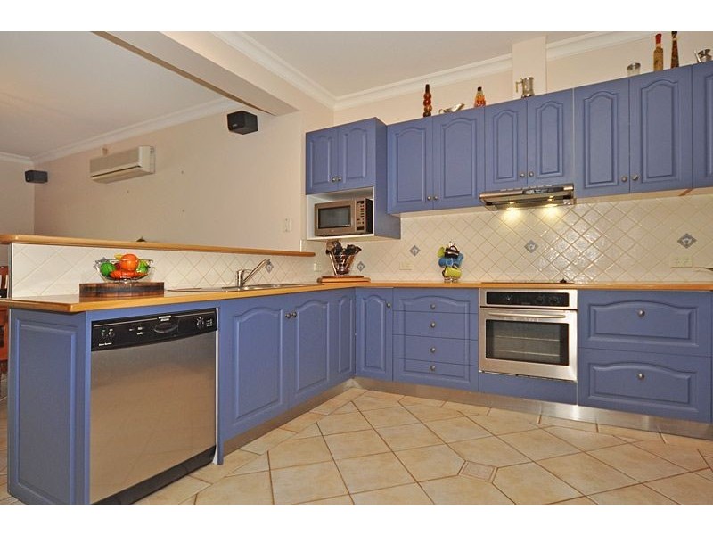 18 Lindsay Street, Victor Harbor SA 5211