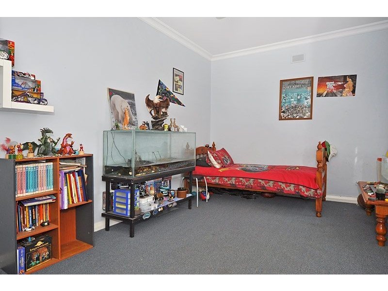 18 Lindsay Street, Victor Harbor SA 5211