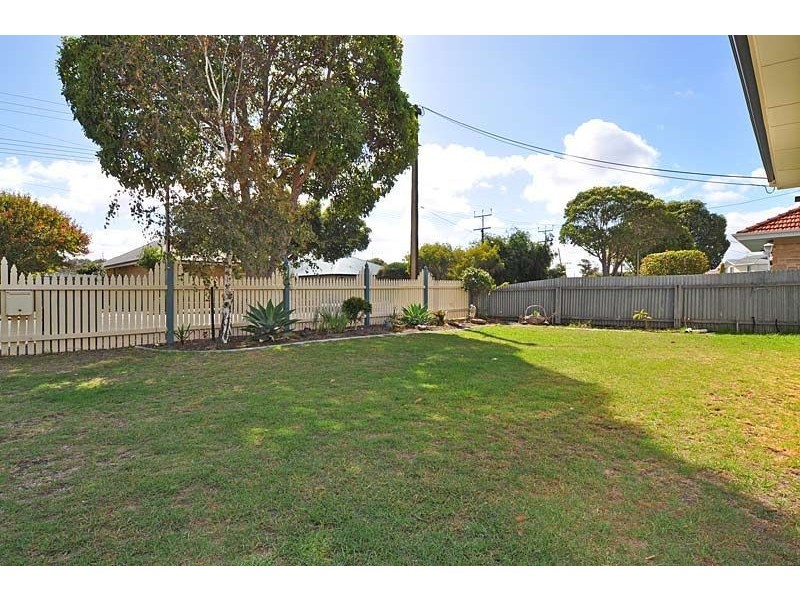 18 Lindsay Street, Victor Harbor SA 5211