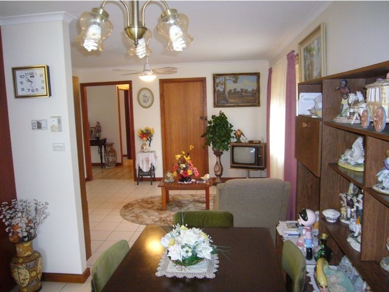 4 Norma Crescent, Encounter Bay SA 5211