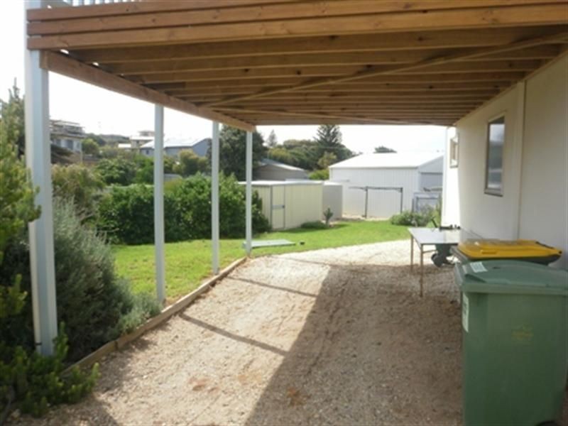 8 Hazel St, Goolwa Beach SA 5214