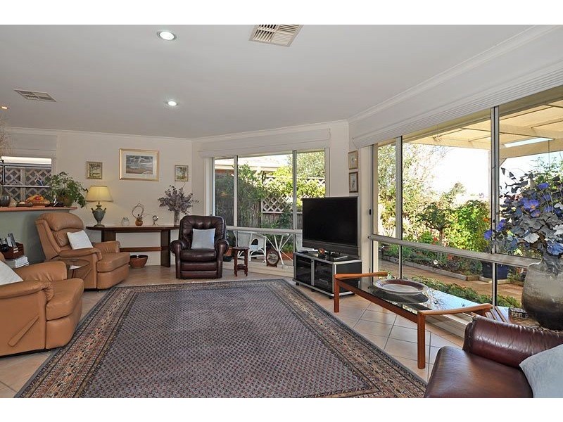 9 Islander Drive, Encounter Bay SA 5211