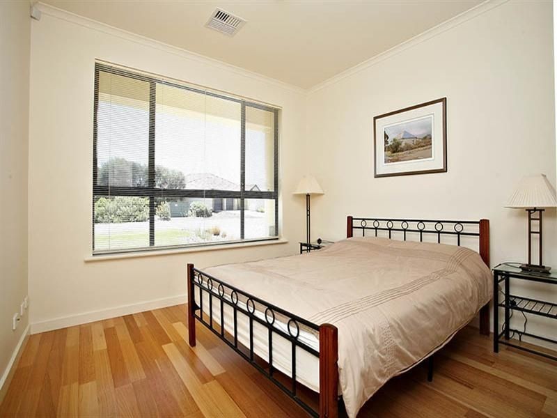 119 Wentworth Parade, Hindmarsh Island SA 5214