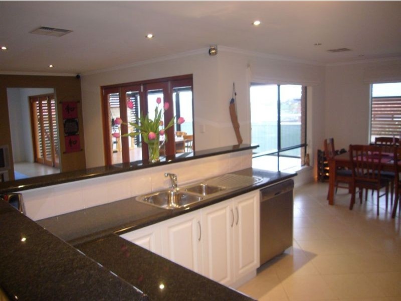 12 Tripp Street, Encounter Bay SA 5211