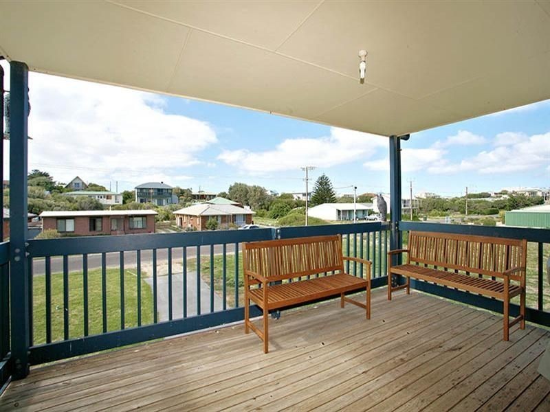 143 Newell Avenue, Middleton SA 5213