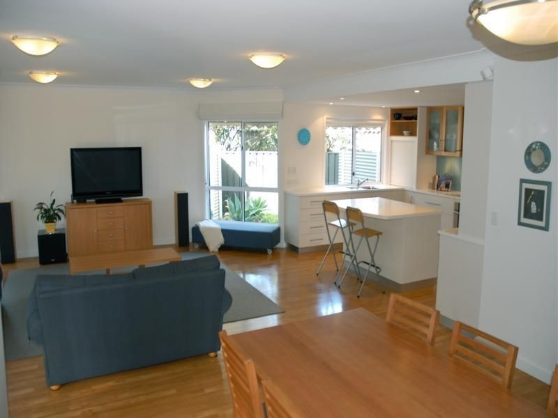 4 Fountain Avenue, Encounter Bay SA 5211