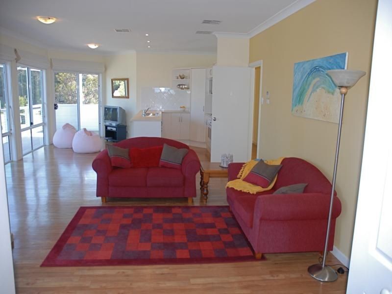 4 Fountain Avenue, Encounter Bay SA 5211