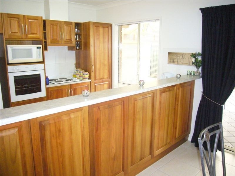 4 Allen Street, Encounter Bay SA 5211