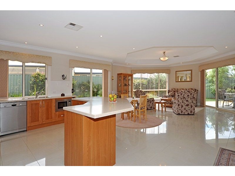 116 Matthew Flinders Drive, Encounter Bay SA 5211