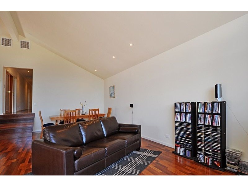 5 Dwiar Road, Victor Harbor SA 5211