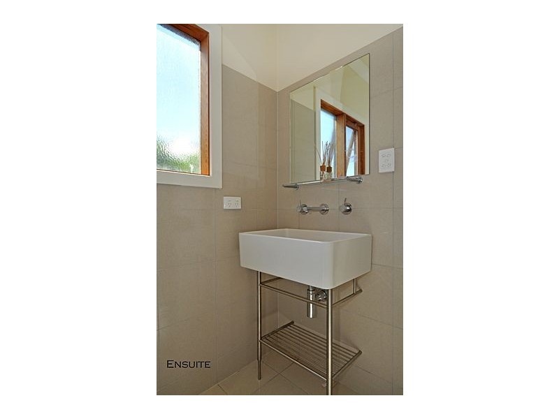 5 Dwiar Road, Victor Harbor SA 5211