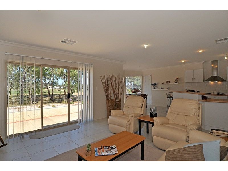 112 Coromandel Drive, Mccracken SA 5211
