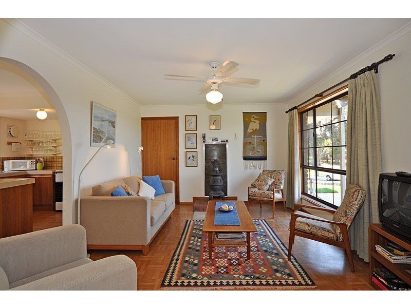 21 Solway Crescent, Encounter Bay SA 5211