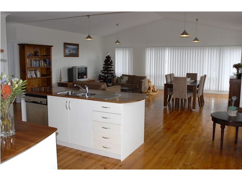 42 Minke Whale Drive, Encounter Bay SA 5211