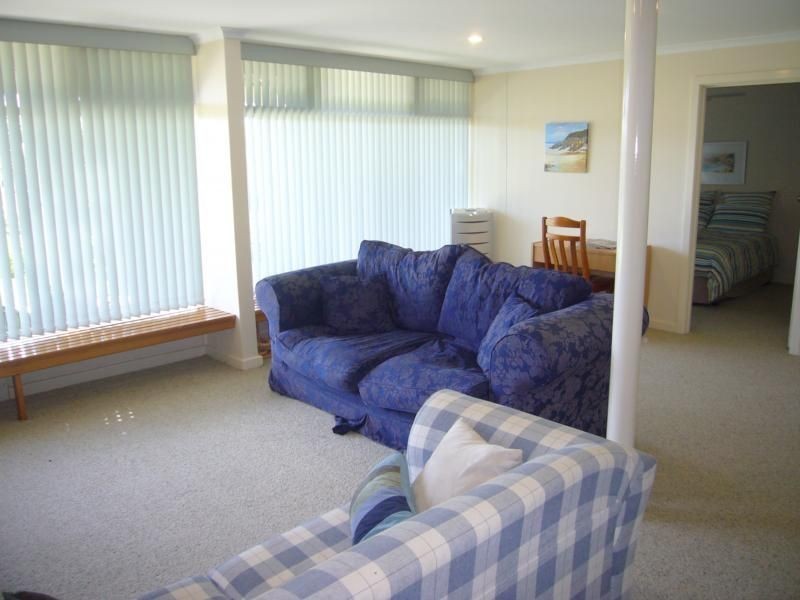 27 Nevin Avenue, Encounter Bay SA 5211