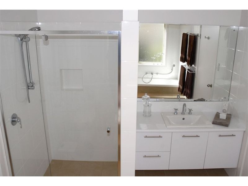 5 High Street, Victor Harbor SA 5211