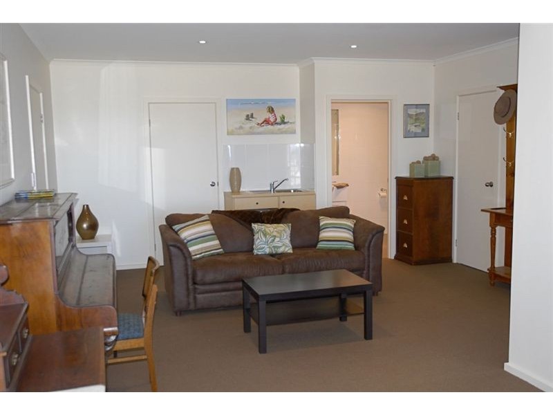 5 High Street, Victor Harbor SA 5211