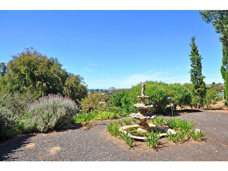 61 Seaview Road, Victor Harbor SA 5211