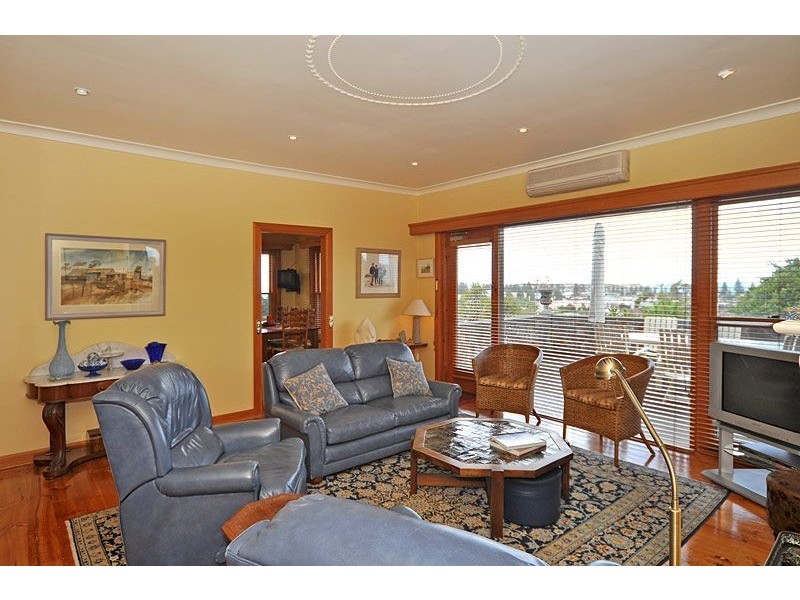 61 Seaview Road, Victor Harbor SA 5211