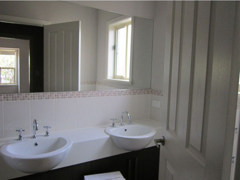 15 Acraman Street, Victor Harbor SA 5211