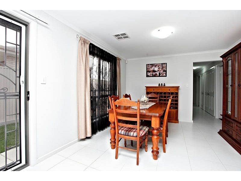 11 Cormorant Court, Middleton SA 5213