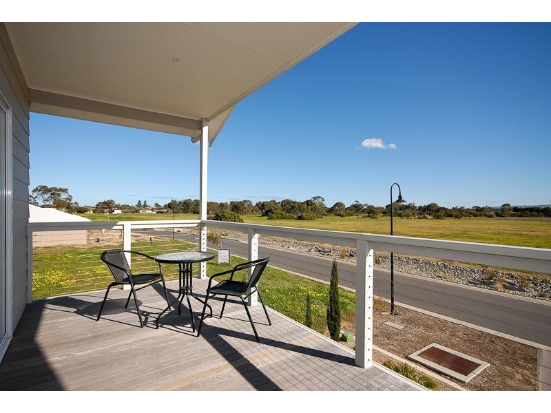 10 Lawrence Street, Goolwa North SA 5214