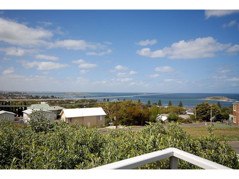 8 Wright Terrace, Encounter Bay SA 5211