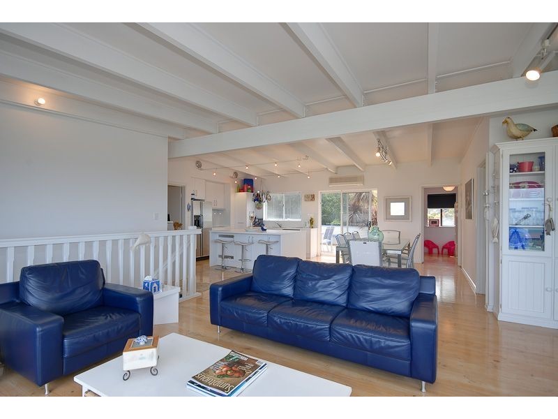 8 Wright Terrace, Encounter Bay SA 5211