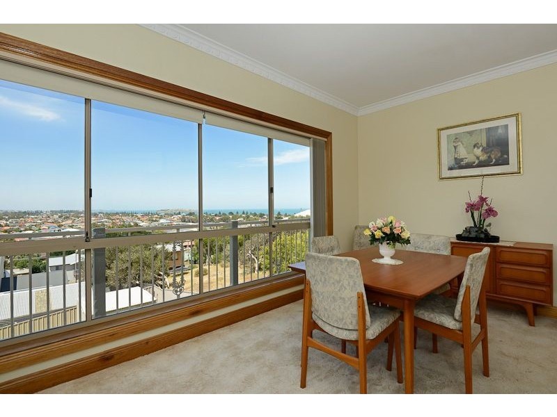 32 Clive Avenue, Encounter Bay SA 5211
