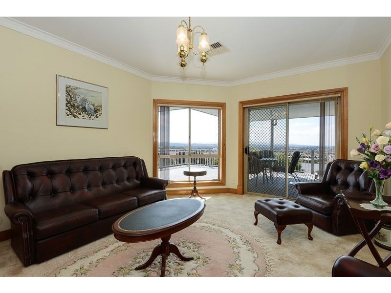 32 Clive Avenue, Encounter Bay SA 5211