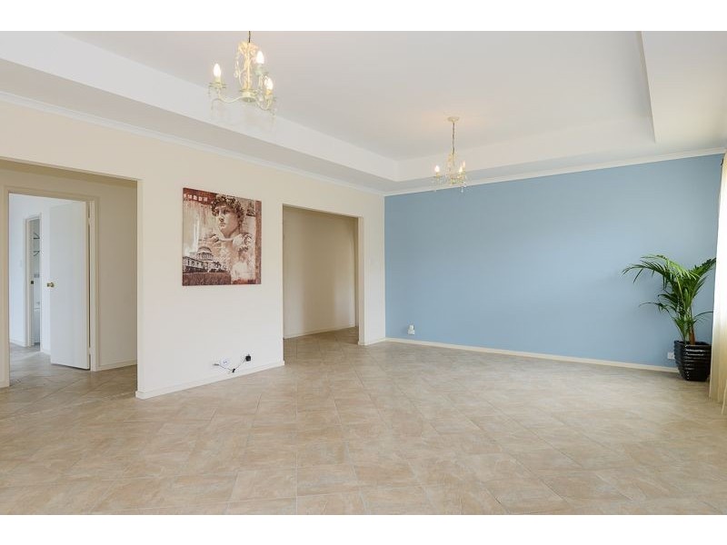 31 Russell Street, Encounter Bay SA 5211