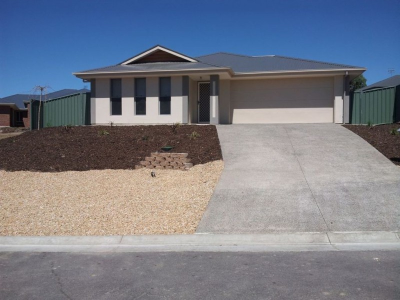 6 Shields Crescent, Encounter Bay SA 5211