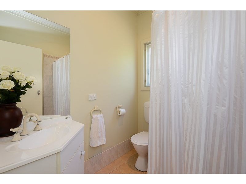 27 The Parkway, Victor Harbor SA 5211