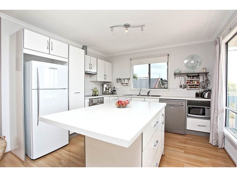 24 Minke Whale Drive, Encounter Bay SA 5211