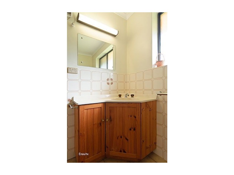 40 Pages Road, Victor Harbor SA 5211
