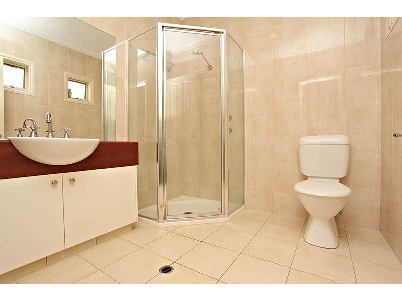 2 Britannia Parade, Hindmarsh Island SA 5214