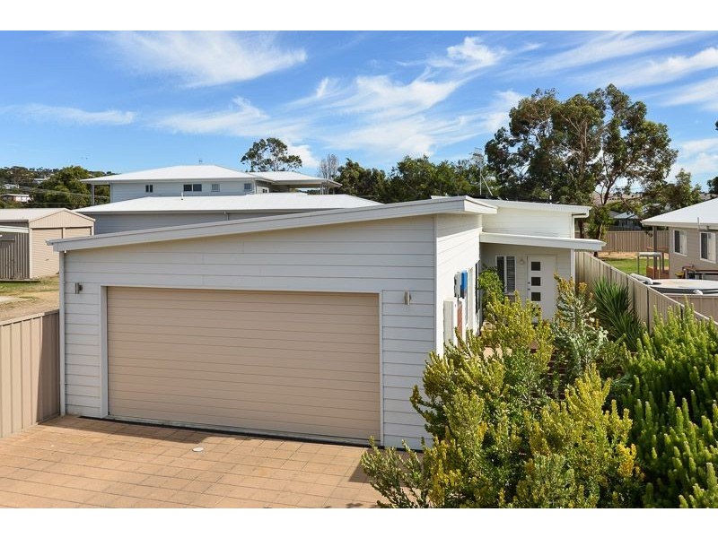 33 Giles Street, Encounter Bay SA 5211