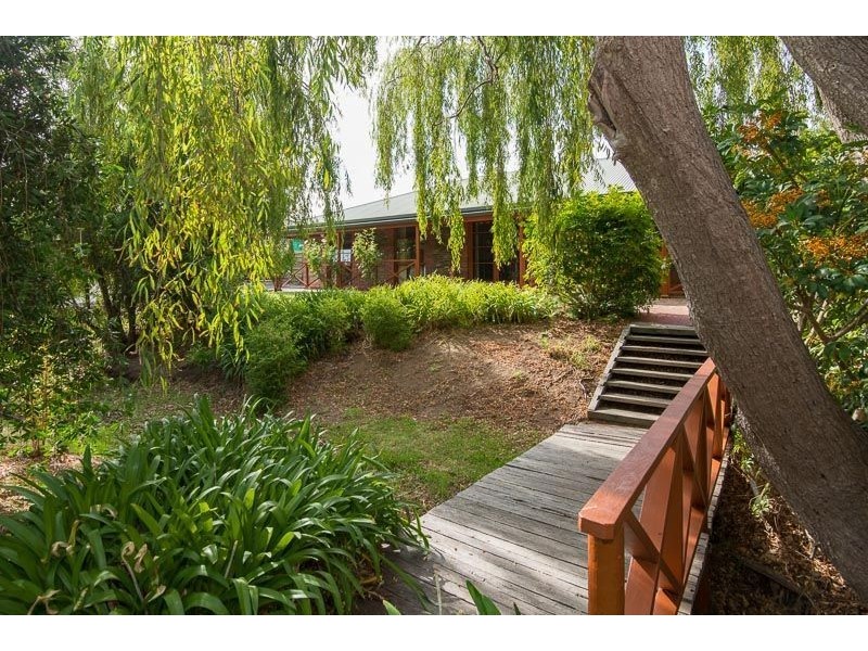 16 Solway Crescent, Encounter Bay SA 5211